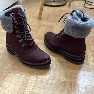 Timberland winter boots with UGG insoles added as a bonus, size 8.5 US.